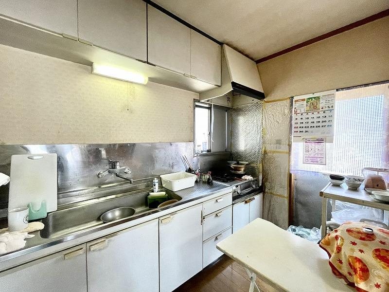 佐久市伴野　中古戸建 内観写真（キッチン）
