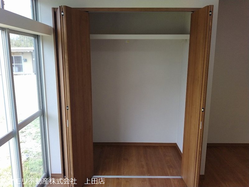 上田市五加　中古戸建 内観写真（収納）