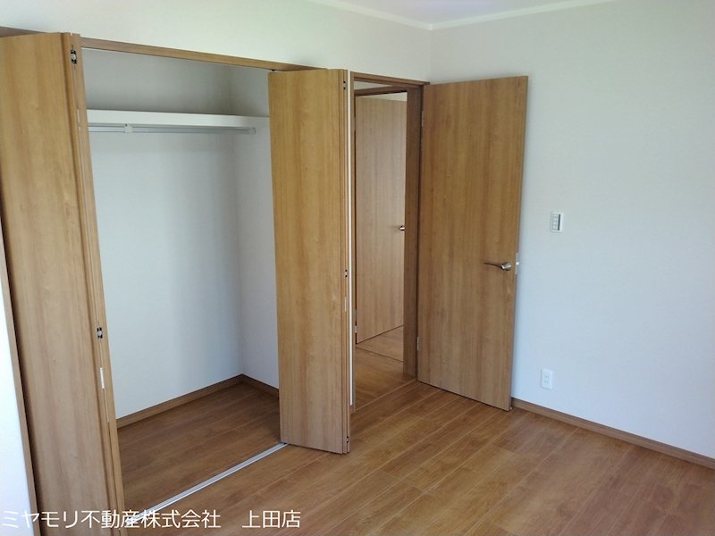 上田市五加　中古戸建 内観写真（収納）