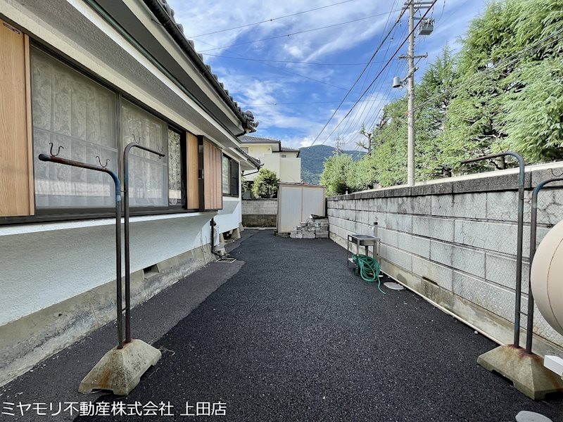 坂城町坂城　中古戸建 現地写真（前面道路含む現地写真）