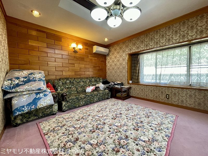 坂城町坂城　中古戸建 内観写真（リビング以外の居室）