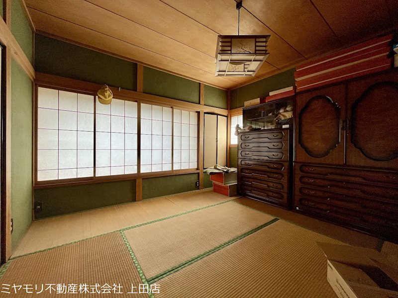 坂城町坂城　中古戸建 内観写真（リビング以外の居室）