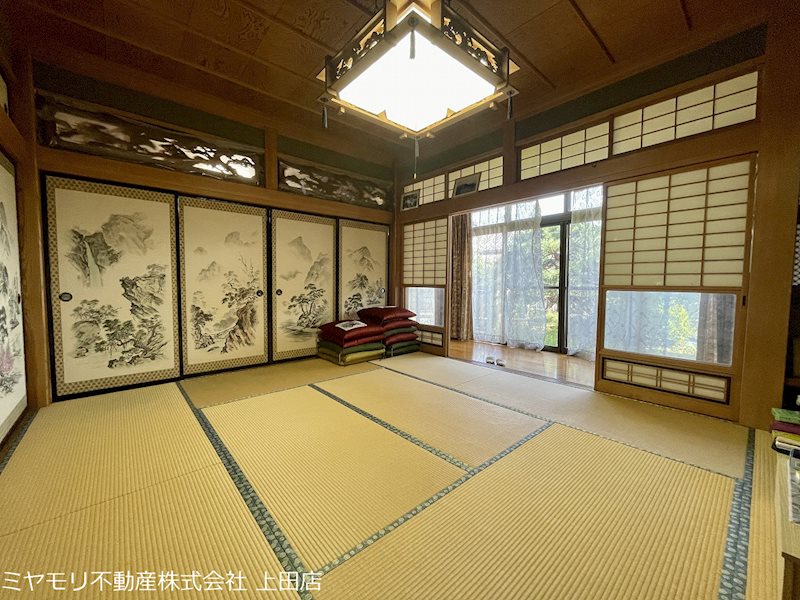 坂城町坂城　中古戸建 内観写真（リビング以外の居室）