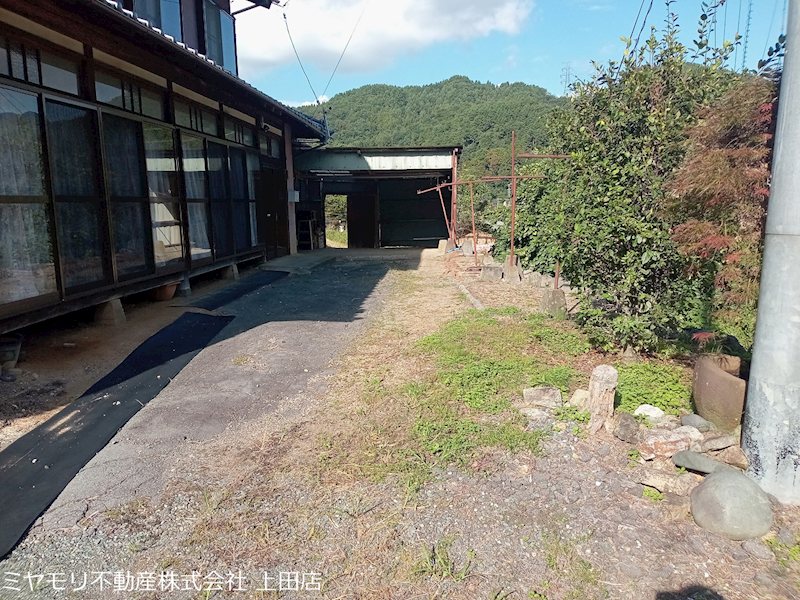 上田市真田町傍陽　中古戸建 現地写真（庭）