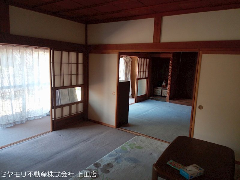 上田市真田町傍陽　中古戸建 内観写真（リビング）