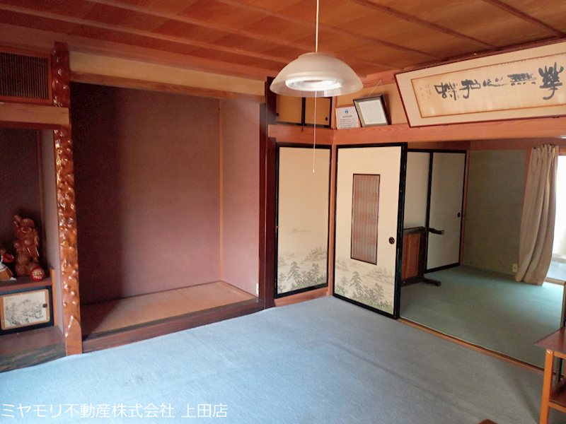 上田市真田町傍陽　中古戸建 内観写真（リビング以外の居室）