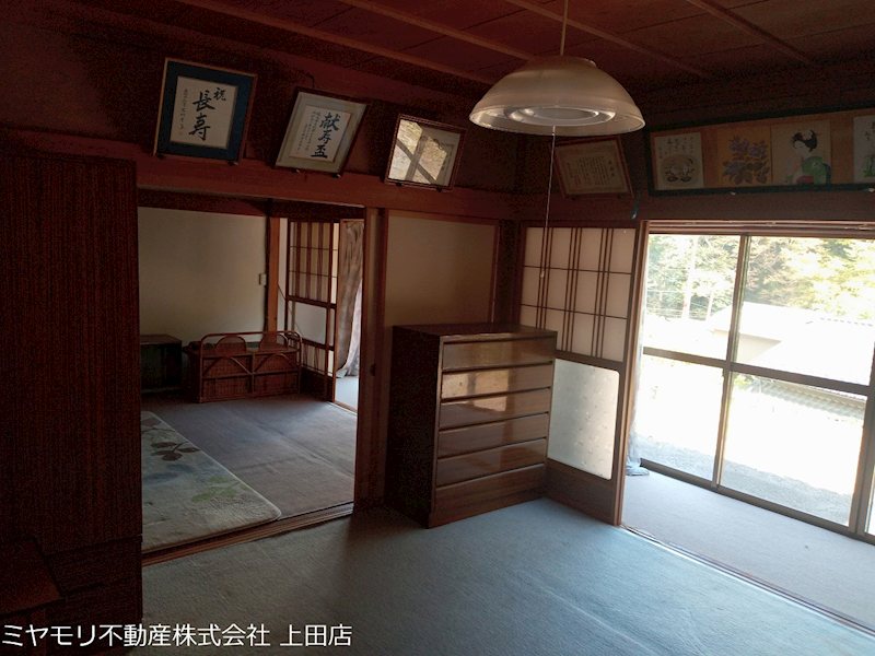 上田市真田町傍陽　中古戸建 内観写真（リビング以外の居室）