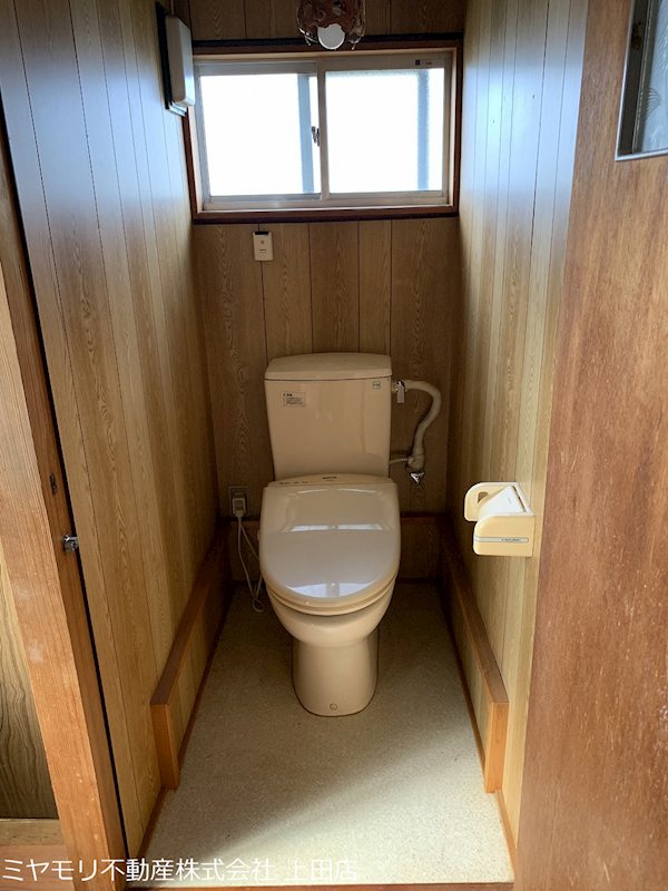 上田市古安曽　中古戸建 内観写真（トイレ）