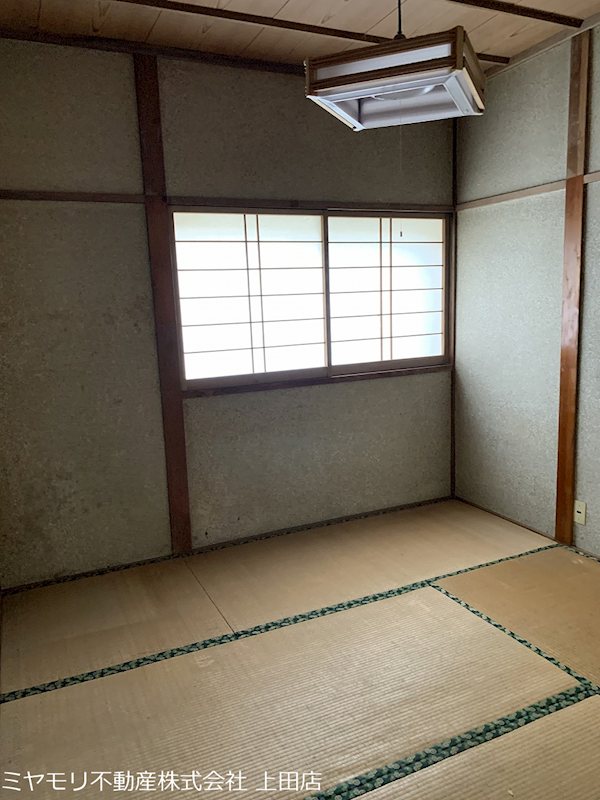 上田市古安曽　中古戸建 内観写真（リビング以外の居室）
