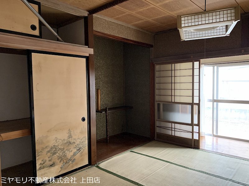 上田市古安曽　中古戸建 内観写真（リビング以外の居室）