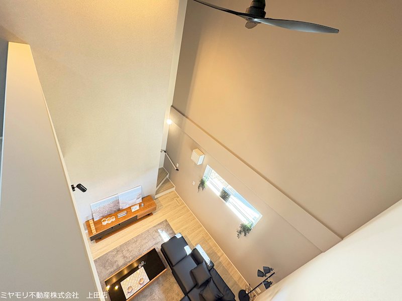 東御市滋野乙　新築戸建(1号棟) 内観写真（リビング）