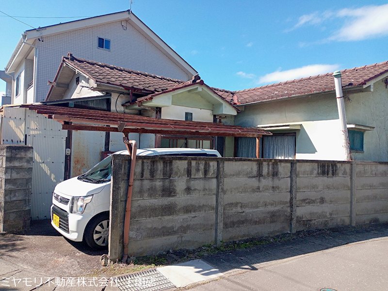 上田市諏訪形　中古戸建 現地写真（駐車場）