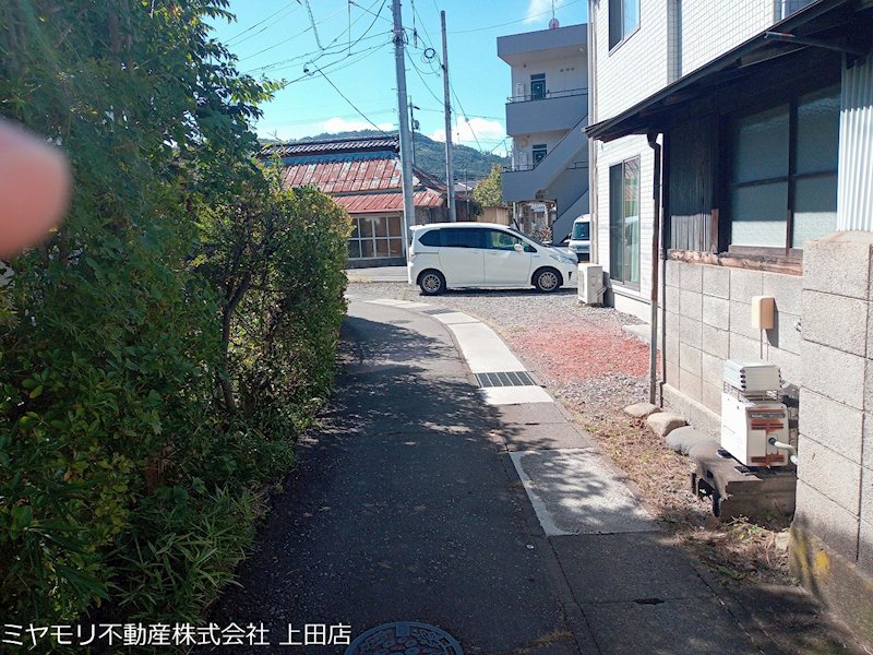 上田市諏訪形　中古戸建 現地写真（前面道路含む現地写真）