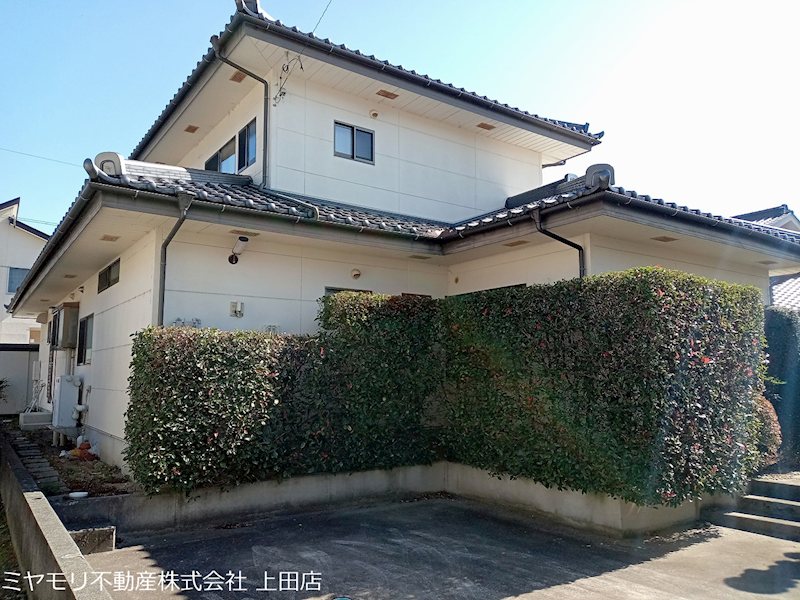 【契約済】　上田市常磐城6丁目　中古戸建 現地写真（駐車場）