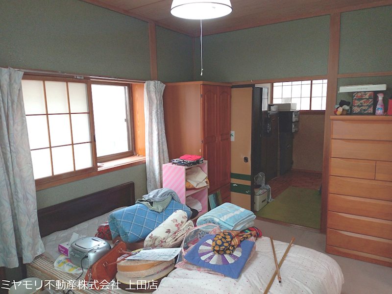 上田市仁古田　中古戸建 内観写真（リビング以外の居室）