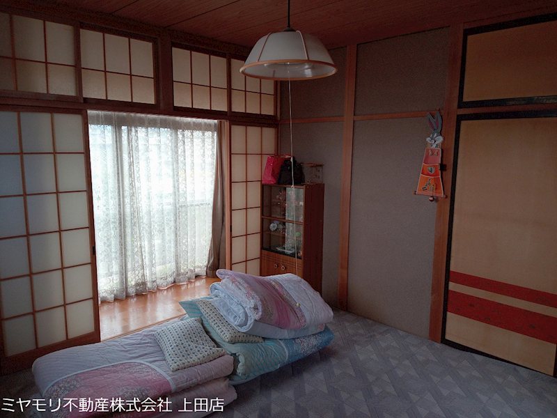 上田市仁古田　中古戸建 内観写真（リビング以外の居室）