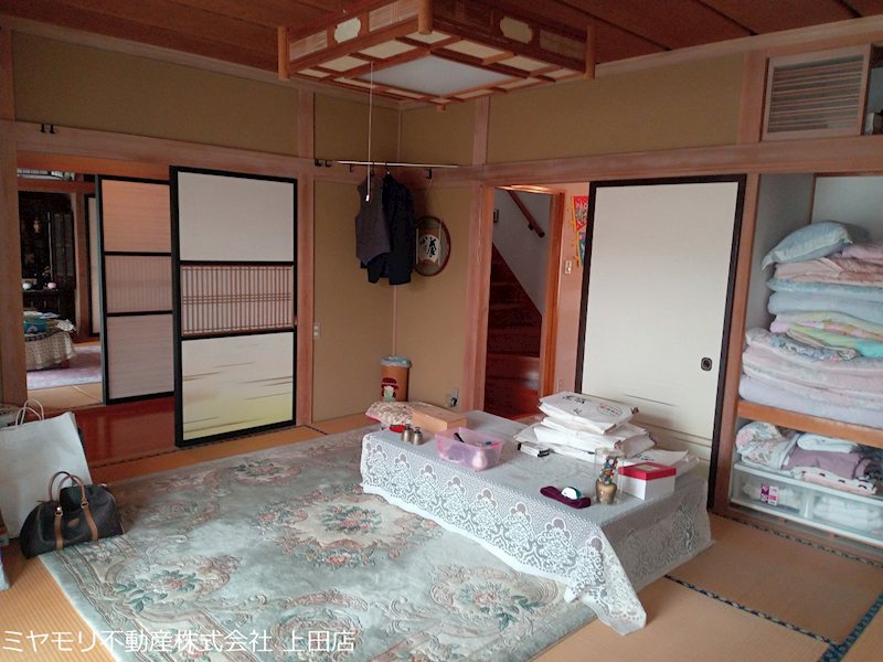 上田市仁古田　中古戸建 内観写真（リビング以外の居室）