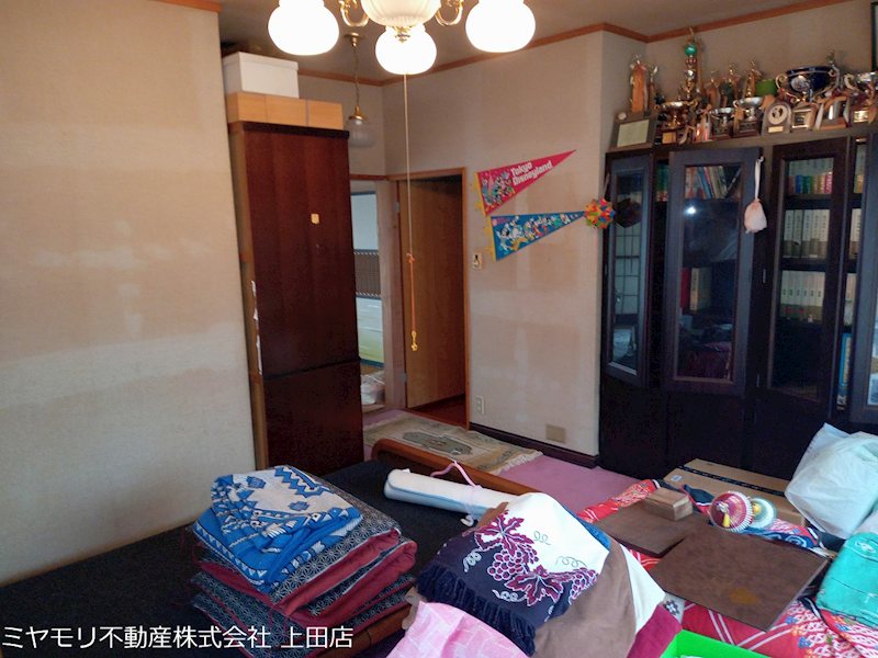 上田市仁古田　中古戸建 内観写真（リビング以外の居室）