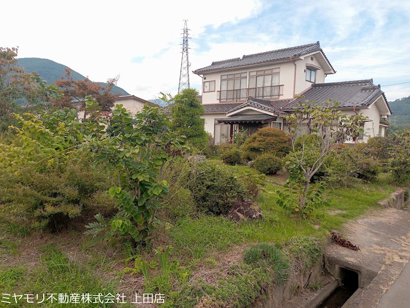 上田市仁古田　中古戸建 現地写真（庭）