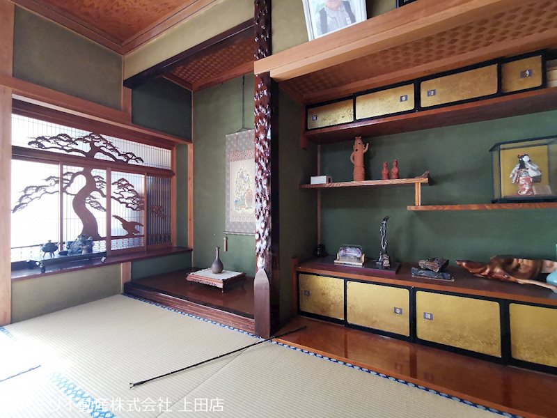 上田市常磐城　中古戸建 内観写真（リビング）