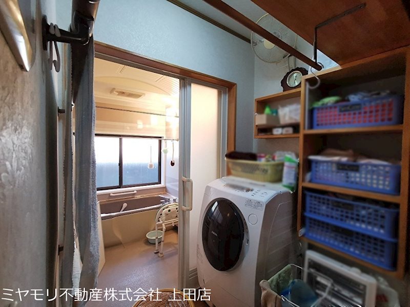 上田市常磐城　中古戸建 内観写真（洗面台・洗面所）