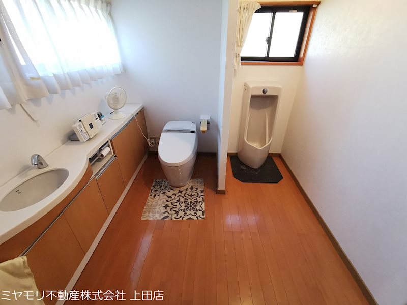 上田市常磐城　中古戸建 内観写真（トイレ）