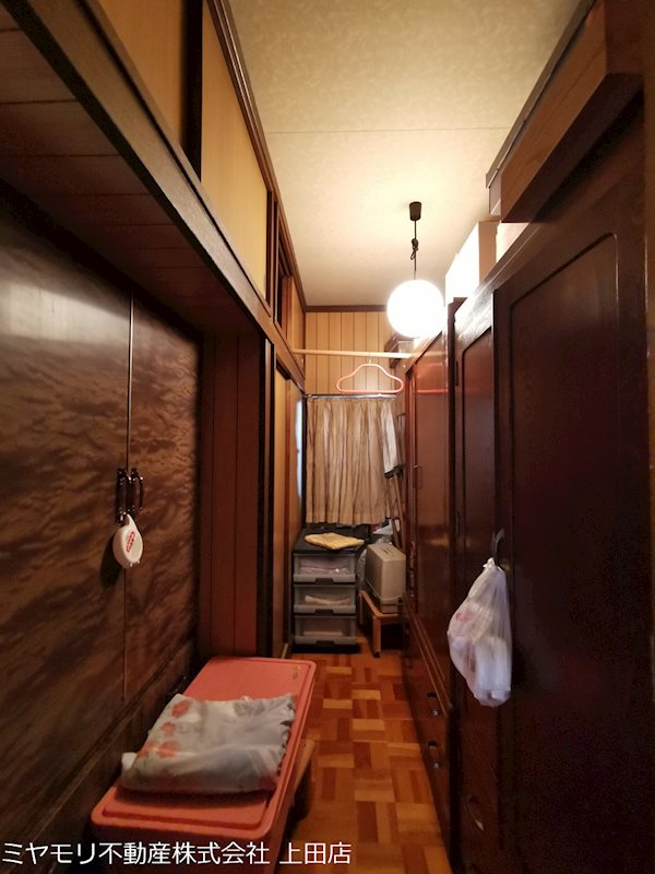 上田市常磐城　中古戸建 内観写真（収納）