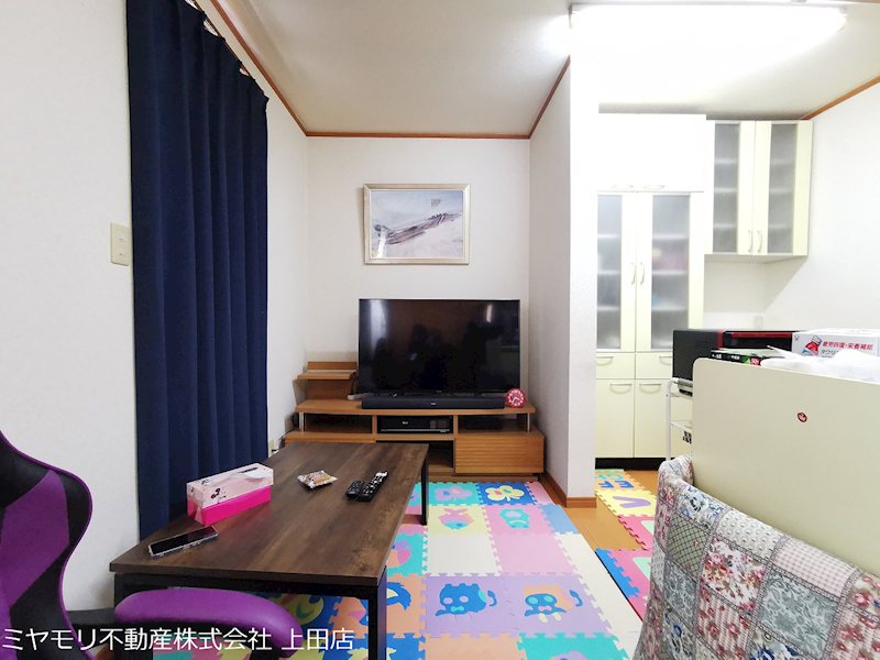 上田市蒼久保 中古戸建 内観写真（リビング）