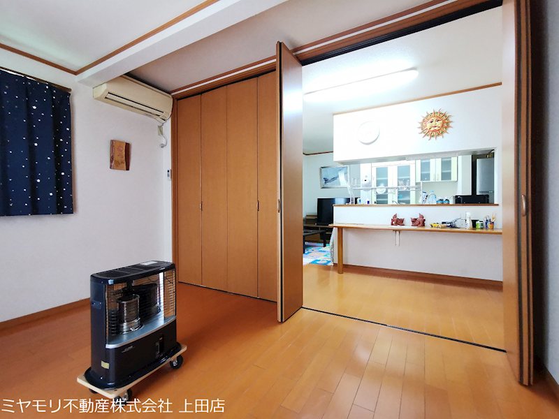 上田市蒼久保 中古戸建 内観写真（リビング）