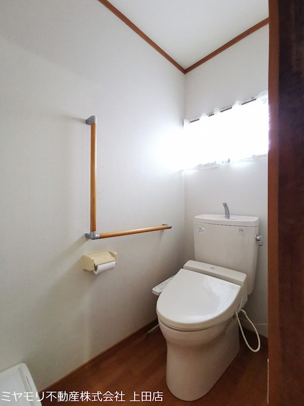 上田市蒼久保 中古戸建 内観写真（トイレ）