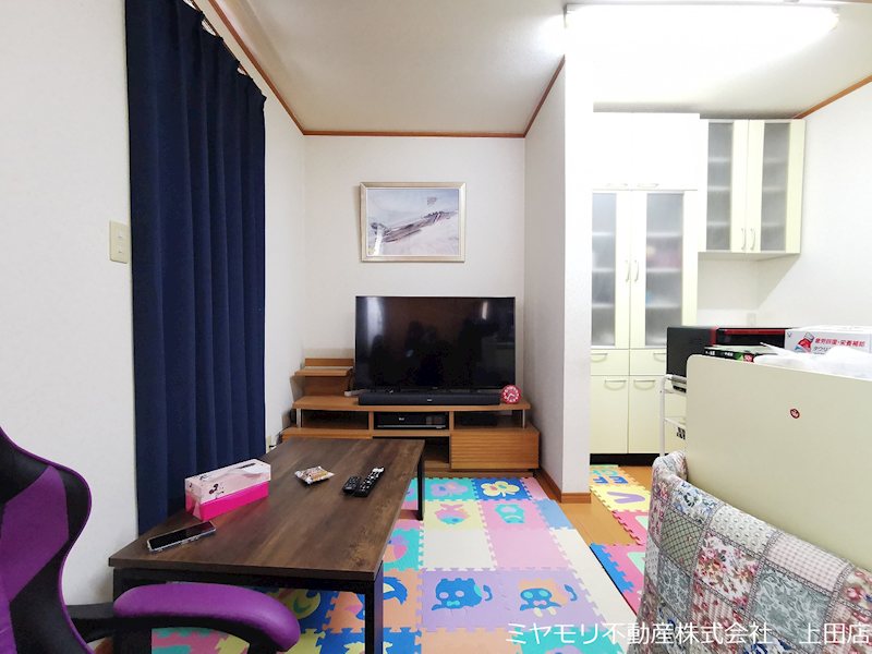【商談中】上田市蒼久保 戸建 内観写真（リビング以外の居室）