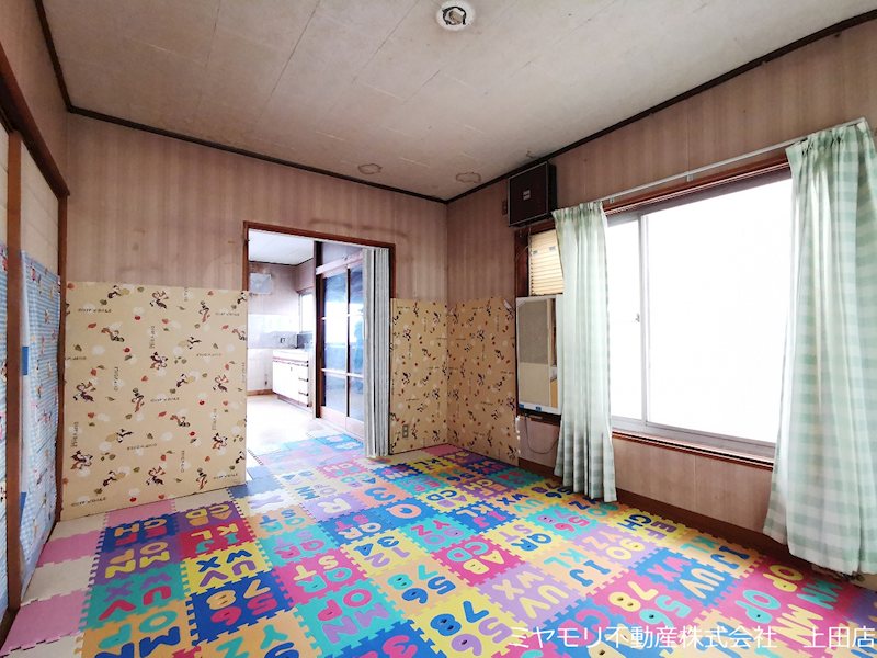 【商談中】上田市蒼久保 戸建 内観写真（リビング以外の居室）