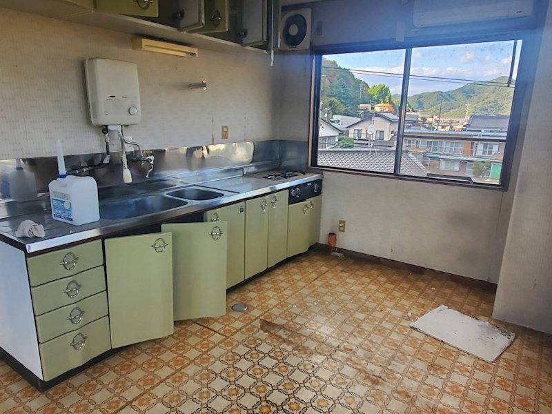 小海町豊里　中古事務所兼住宅 内観写真（キッチン）