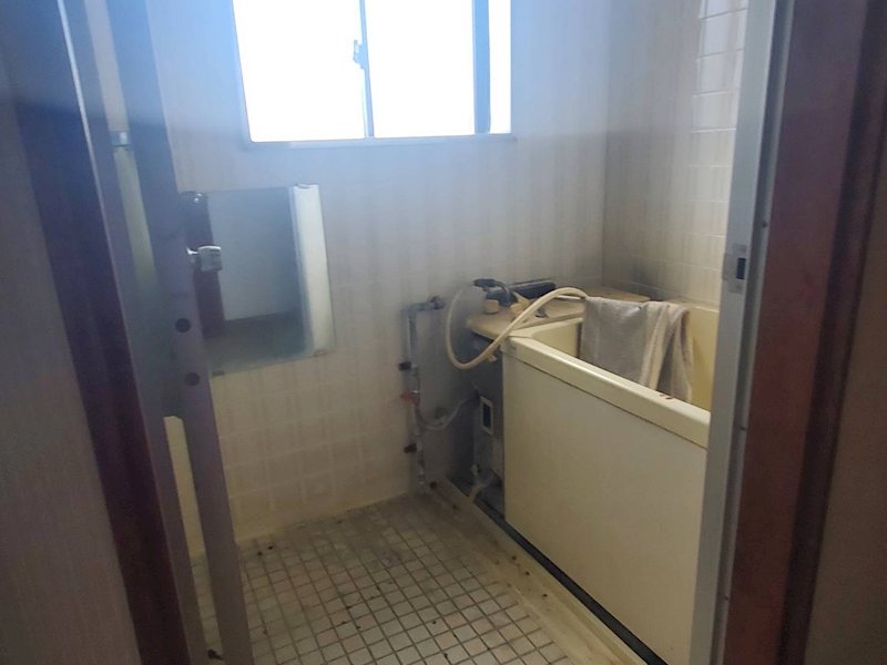 小海町豊里　中古事務所兼住宅 内観写真（浴室）