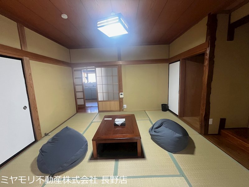 長野県千曲市上山田温泉２丁目 内観写真（リビング）