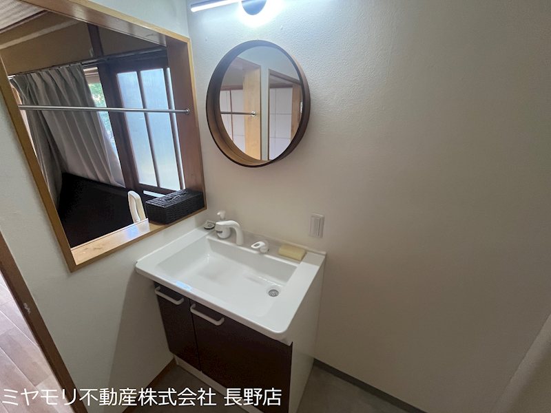 長野県千曲市上山田温泉２丁目 内観写真（洗面台・洗面所）
