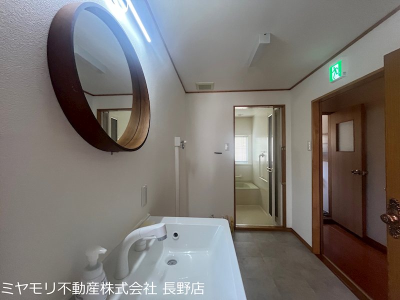 長野県千曲市上山田温泉２丁目 内観写真（洗面台・洗面所）