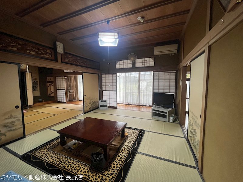 長野県上水内郡飯綱町芋川 内観写真（リビング）