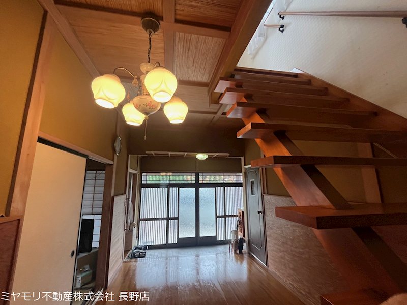 長野県上水内郡飯綱町芋川 現地写真（玄関）