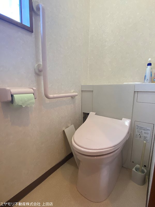 上田市諏訪形　中古戸建 内観写真（トイレ）