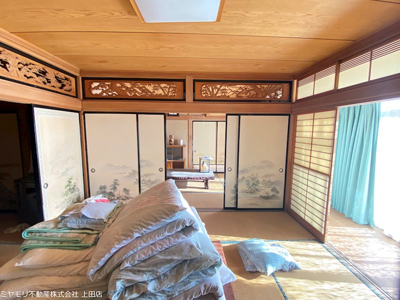 【契約済】東御市新屋　中古戸建 内観写真（リビング以外の居室）