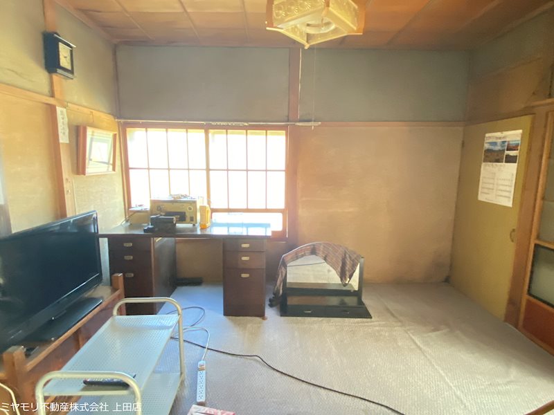 上田市御嶽堂　中古戸建 内観写真（リビング以外の居室）
