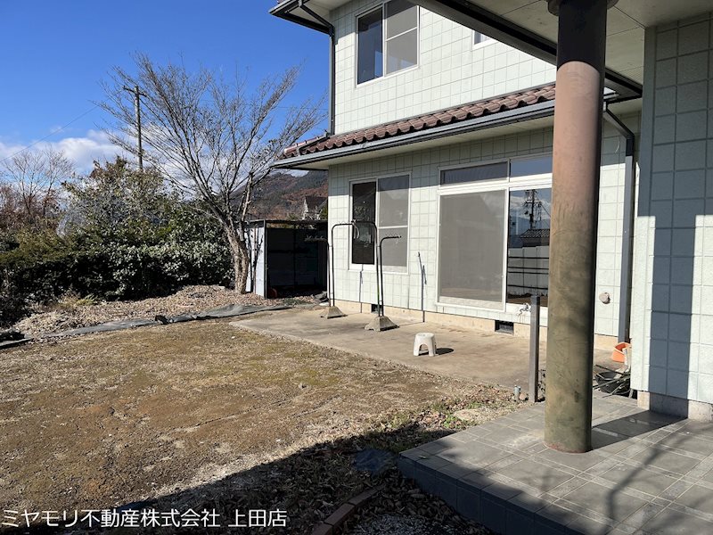 上田市上田　中古戸建 現地写真（庭）