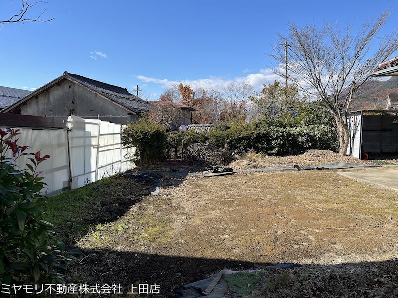 上田市上田　中古戸建 現地写真（庭）