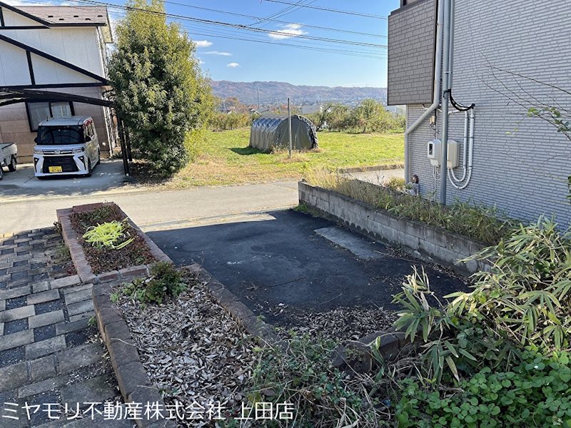 上田市上田　中古戸建 現地写真（駐車場）