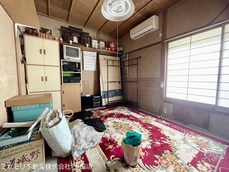 上田市上丸子　中古戸建 内観写真（リビング以外の居室）