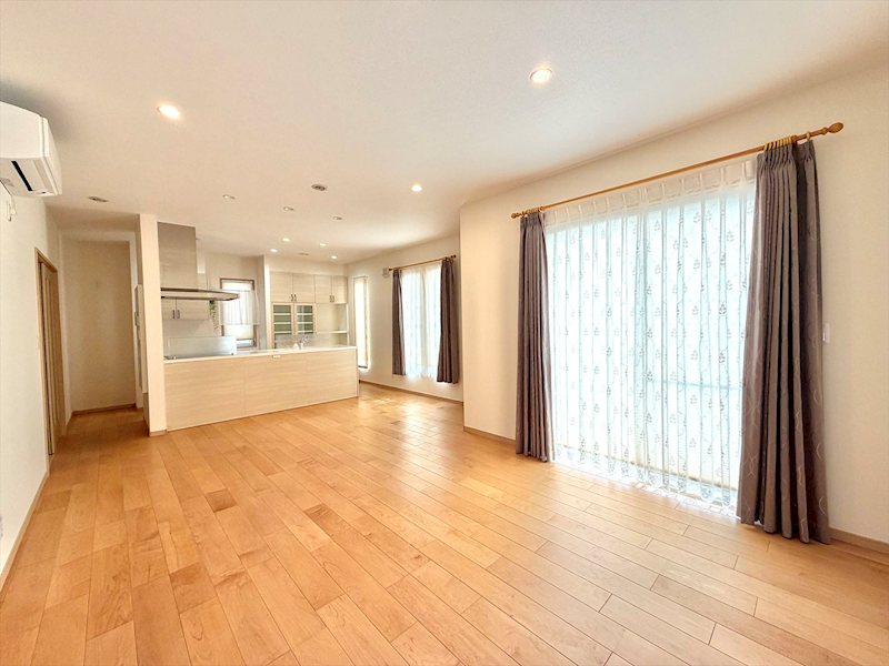 佐久市平賀　中古戸建 内観写真（リビング）