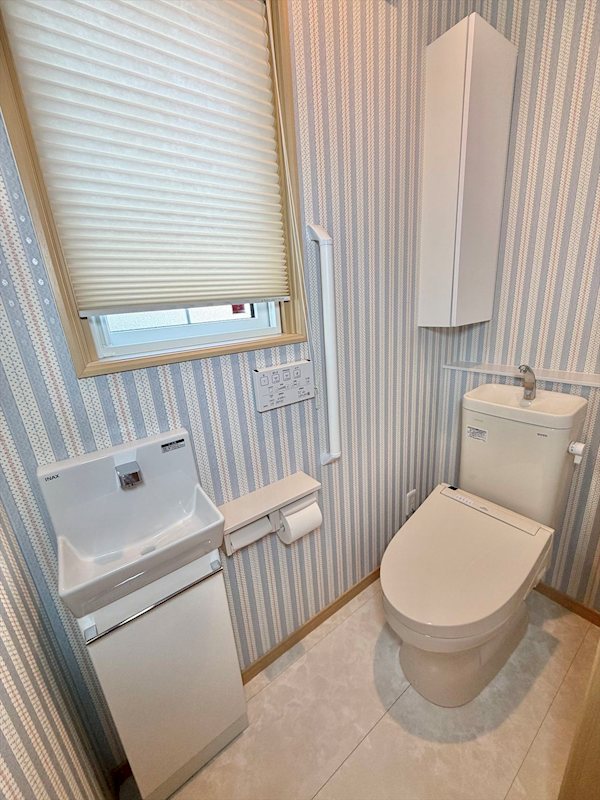 佐久市平賀　中古戸建 内観写真（トイレ）