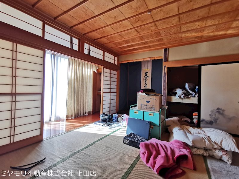 上田市生田　中古戸建 内観写真（リビング以外の居室）