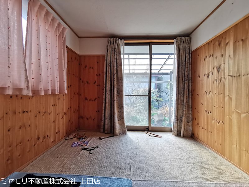 上田市生田　中古戸建 内観写真（リビング以外の居室）